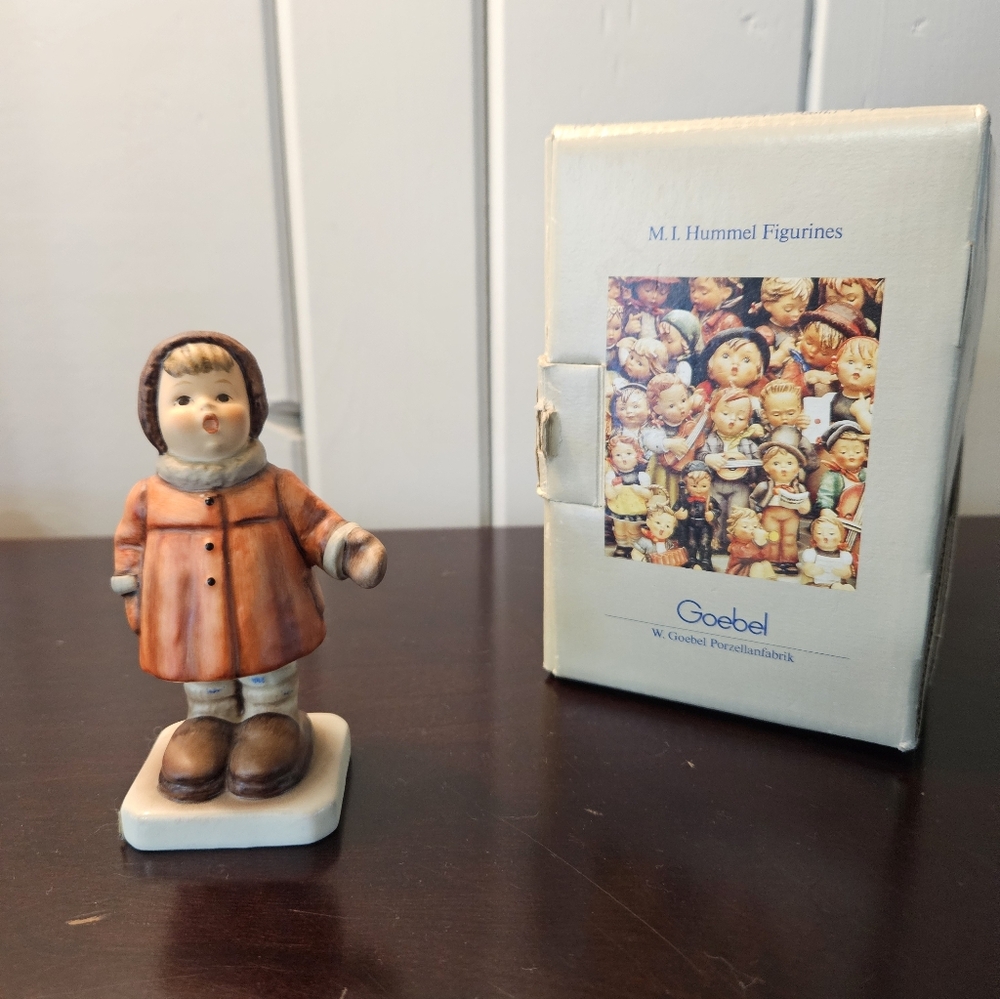 Hummel, Goebel, Winter Song 476, In Original Box